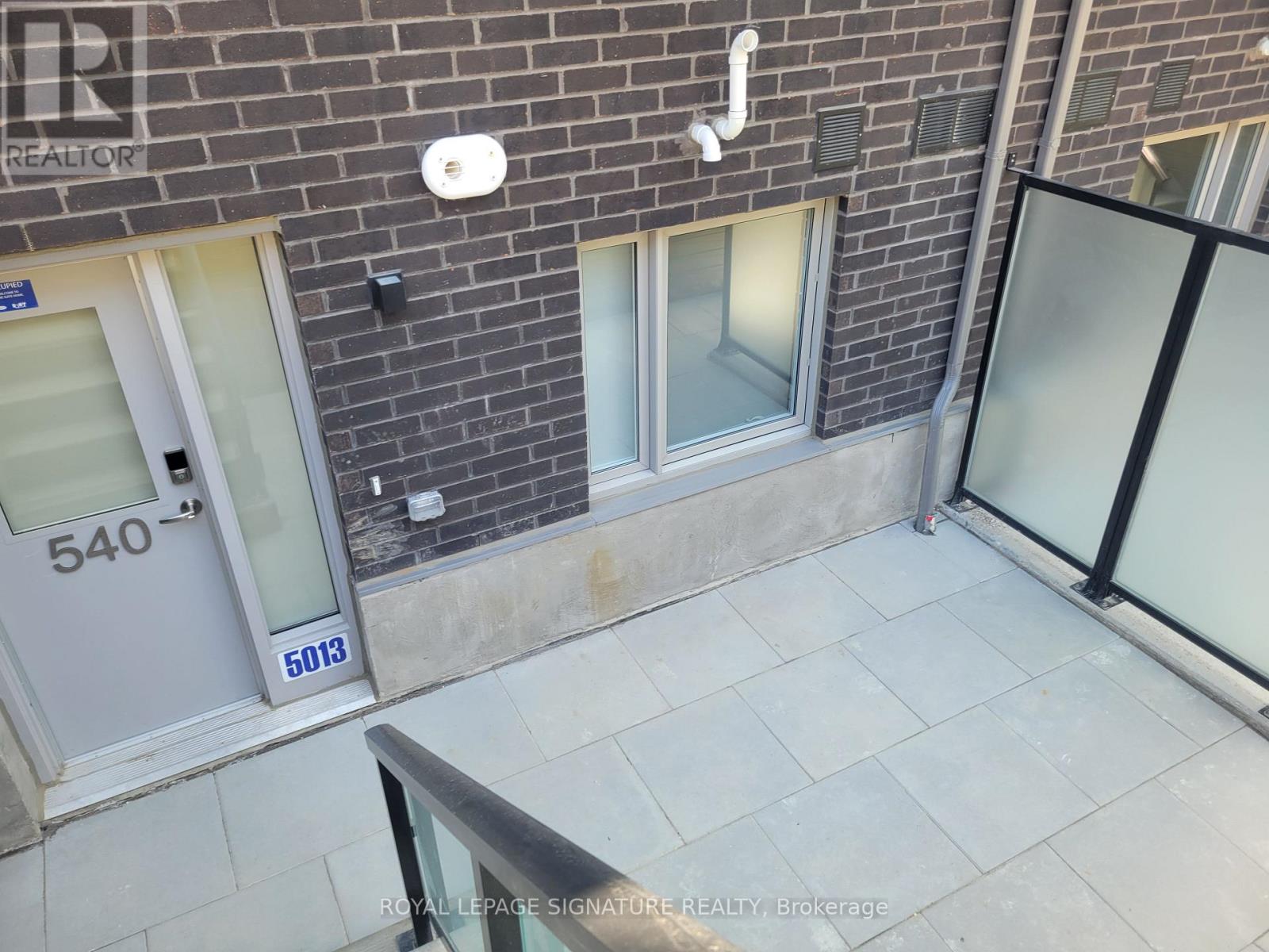 2791 Eglinton Unit 540