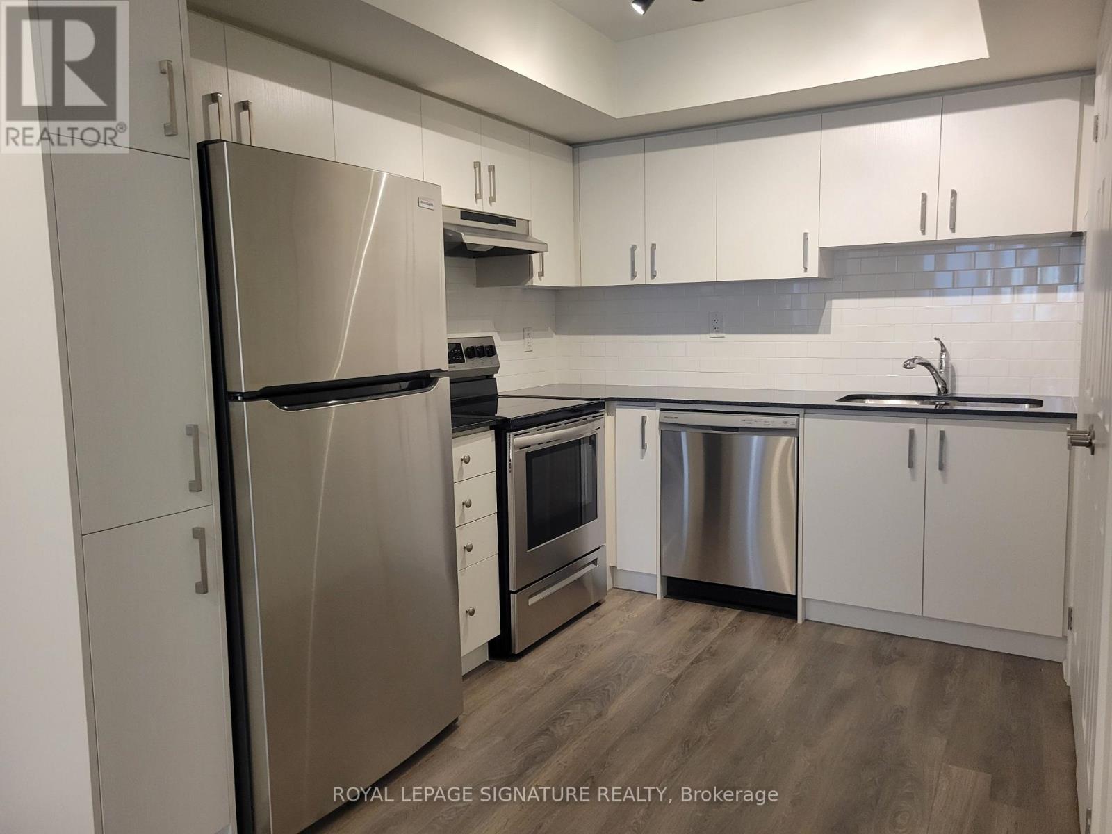 2791 Eglinton Unit 540 photo 4