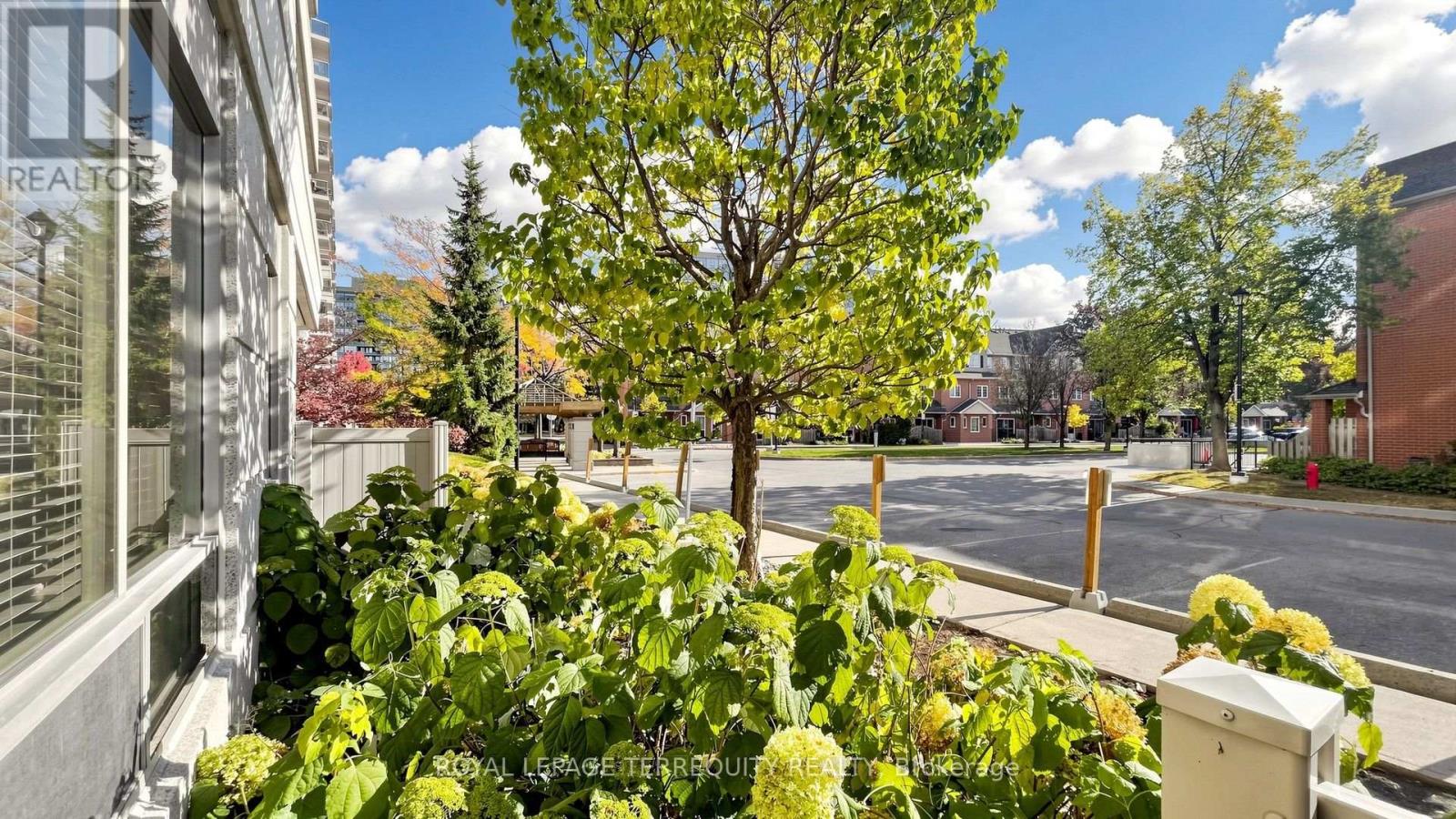 107- 1000 The Esplanade North, Pickering, ON photo 32