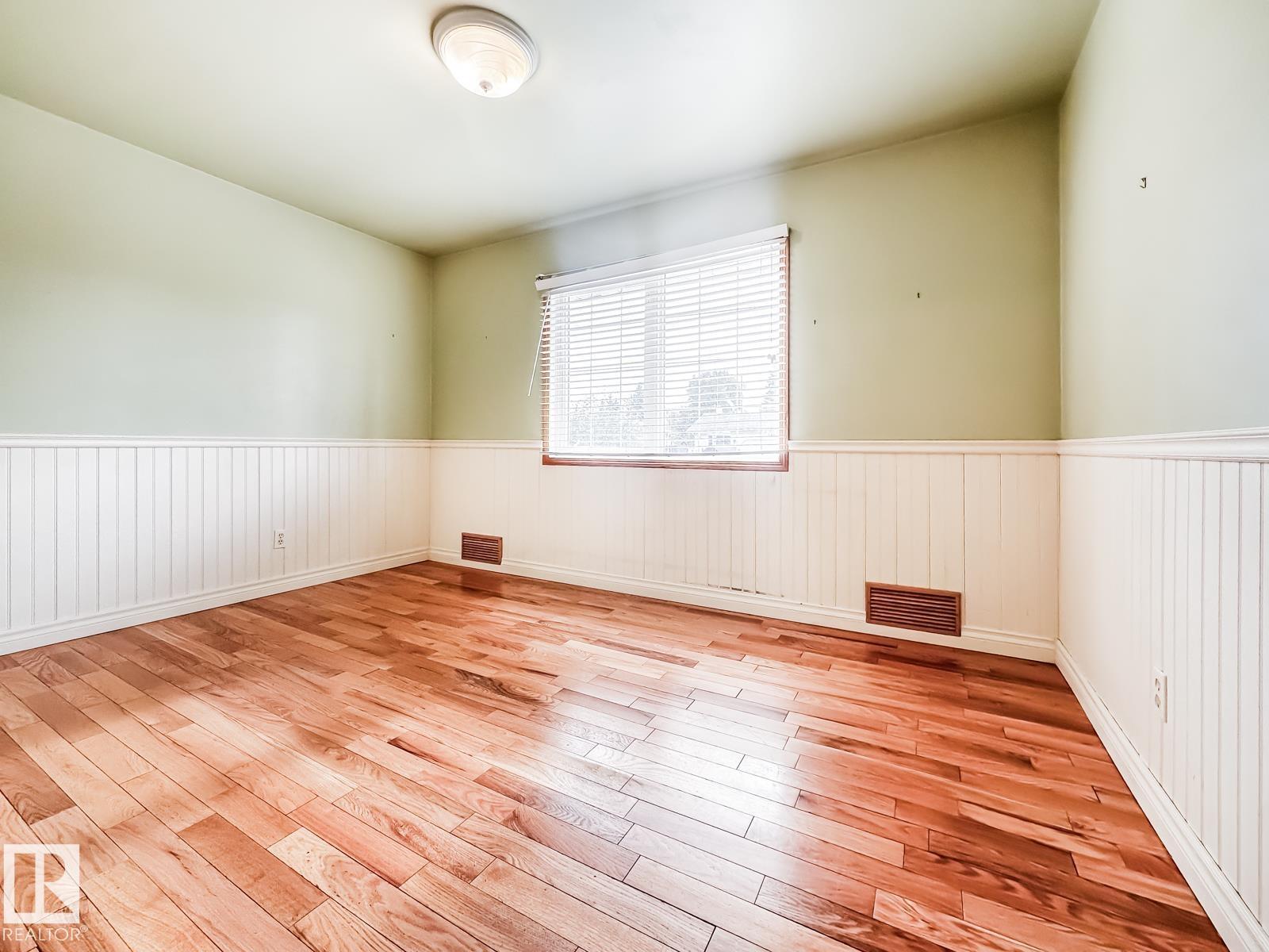 5812 105 AV NW, photo 19 of 61