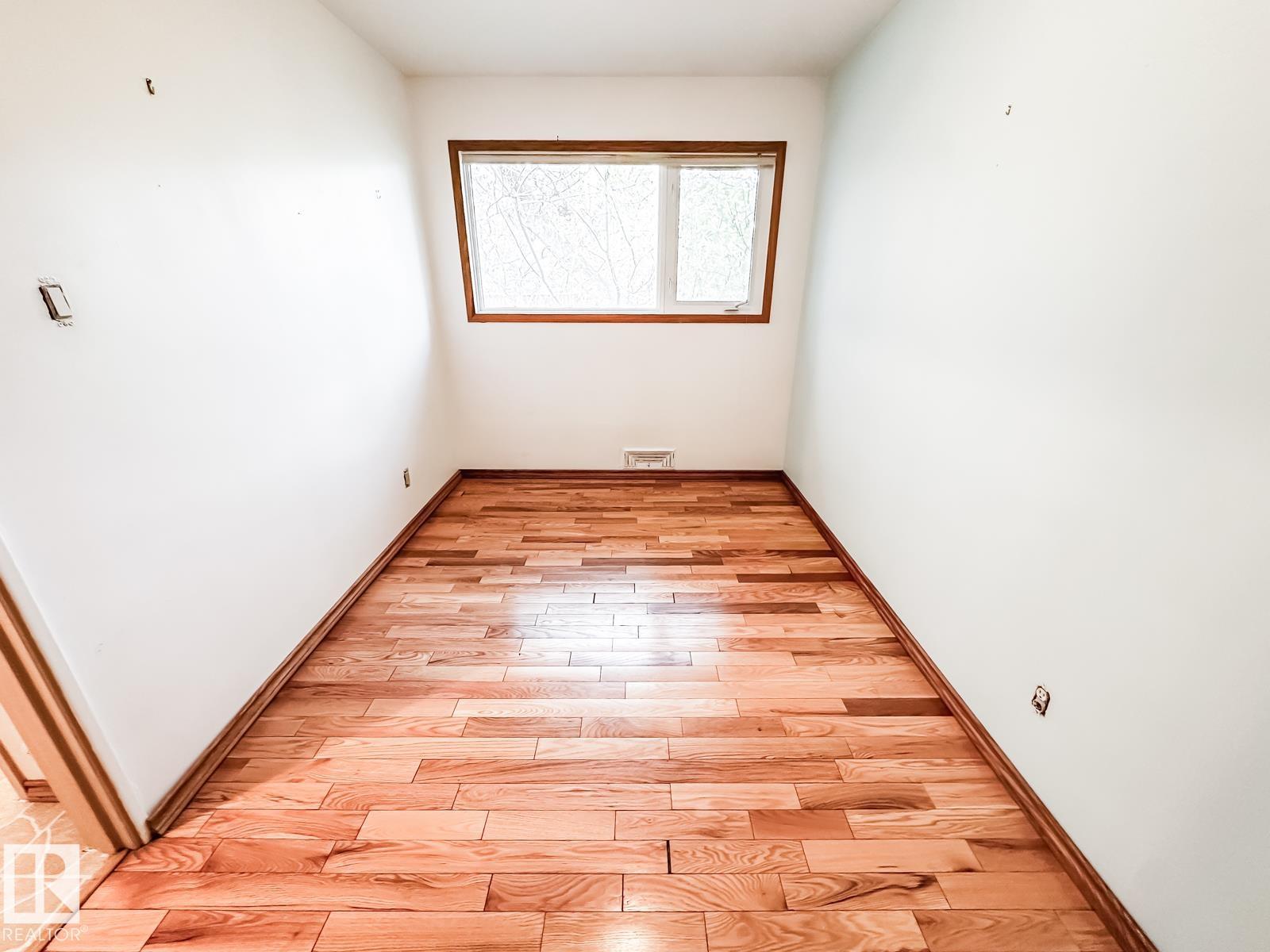 5812 105 AV NW, photo 25 of 61