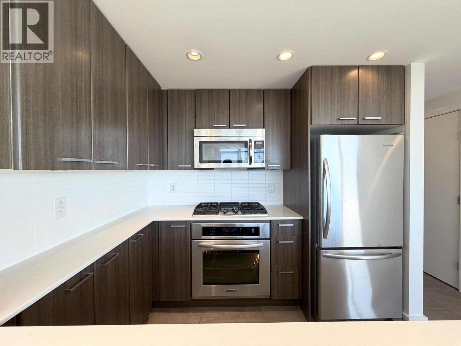 2 Bed, 2 Bath House for Rent in Coquitlam – 4006 2955 ATLANTIC AVENUE, Coquitlam – MLS# R3178310 - Image 2