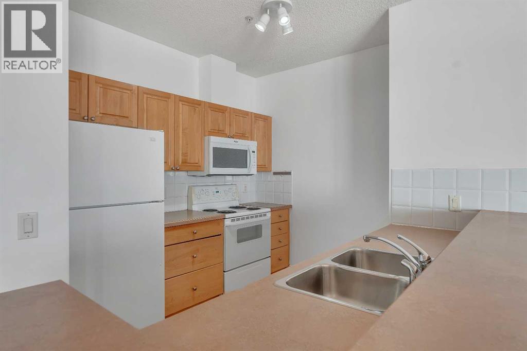 1010 Arbour Lake Unit 2222 photo 5