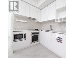 808 - 950 Portage Parkway, Vaughan, ON L4K0J7 Photo 7