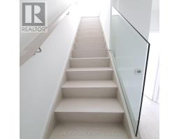 808 - 950 Portage Parkway, Vaughan, ON L4K0J7 Photo 9