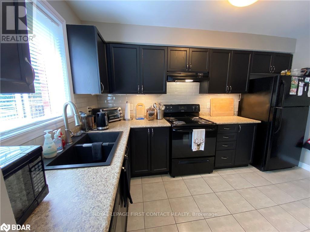 63 SYDENHAM, Barrie (Georgian Drive) — photo 6