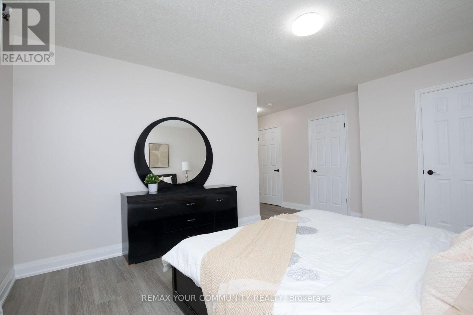 27 Moffatt Avenue, Brampton, ON photo 15