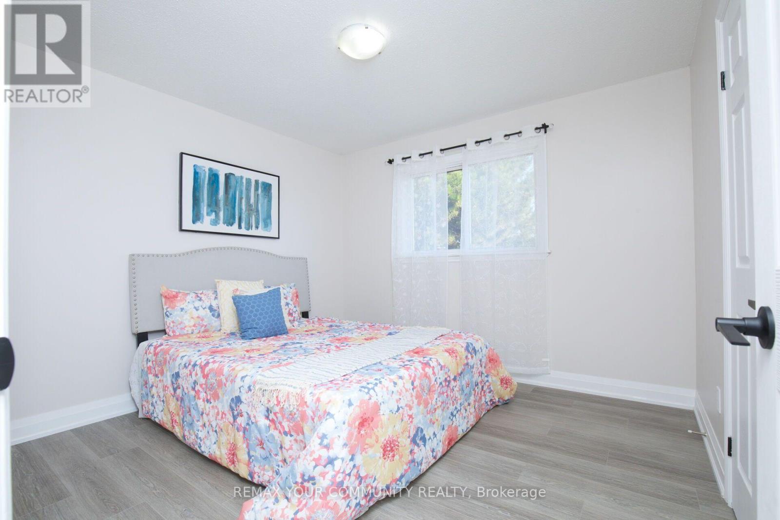 27 Moffatt Avenue, Brampton, ON photo 18