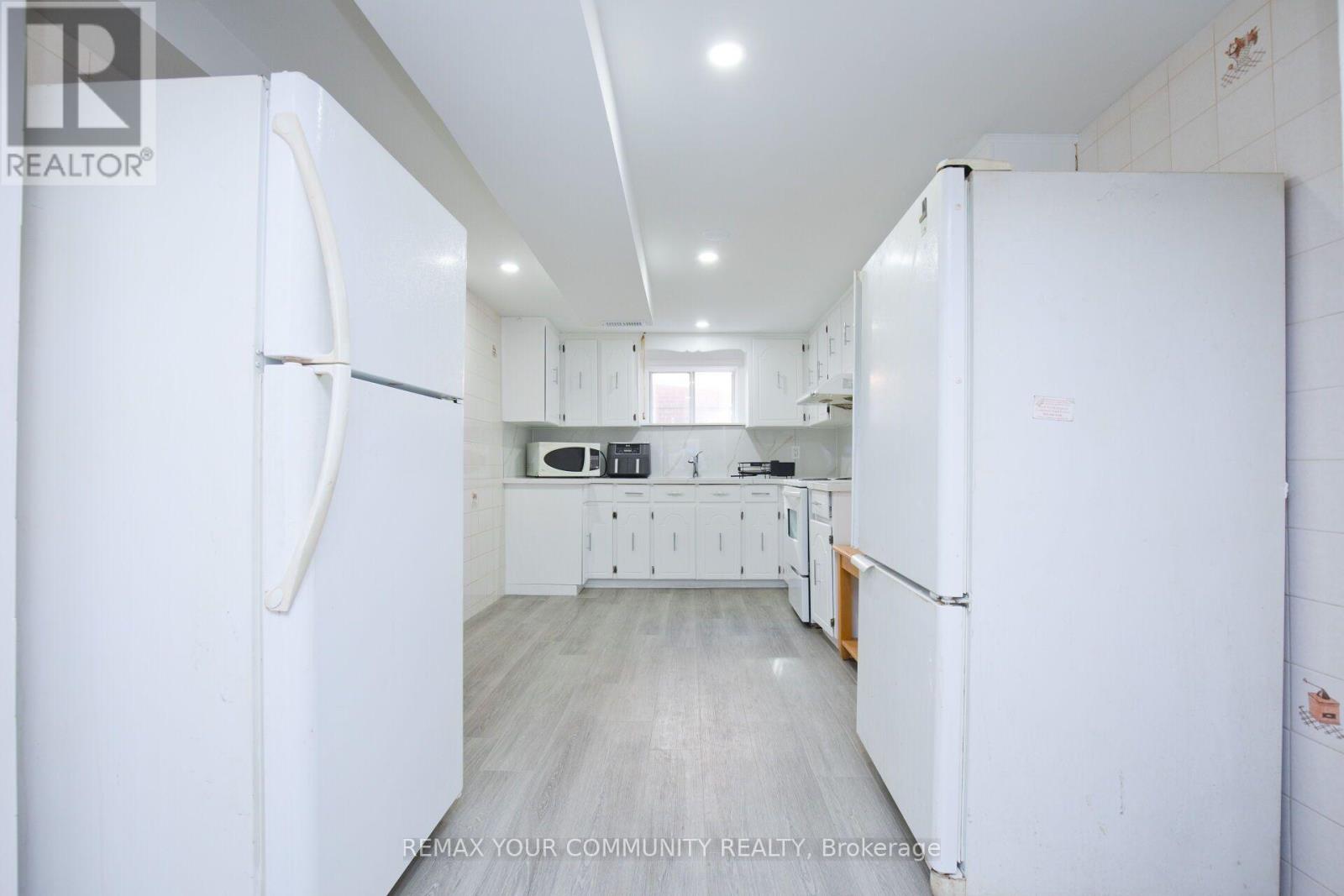 27 Moffatt Avenue, Brampton, ON photo 24