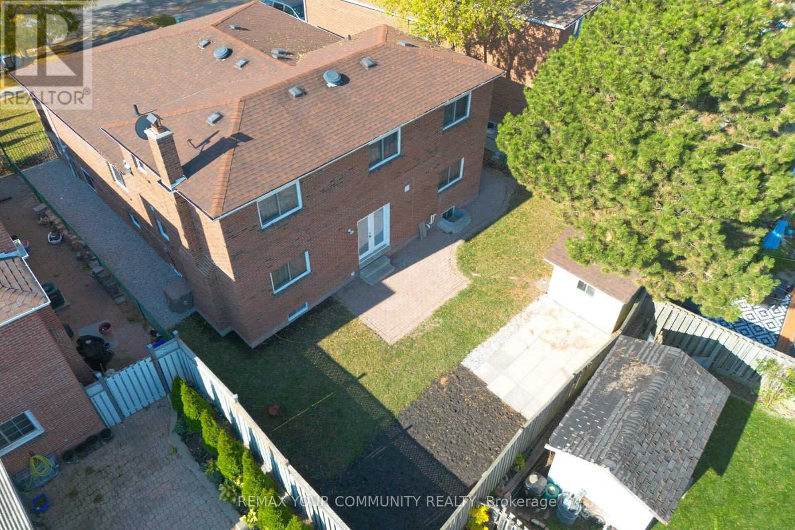 27 Moffatt Avenue, Brampton, ON photo 40