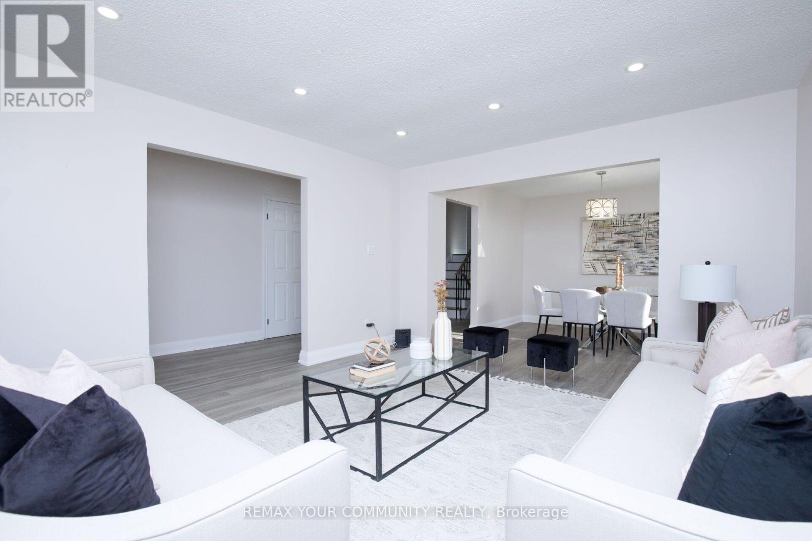 27 Moffatt Avenue, Brampton, ON photo 6
