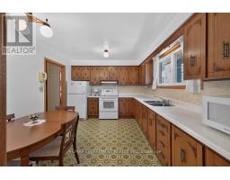 Dining room - 57 Turnbull Road, Hamilton, ON L9H3W5 Photo 6