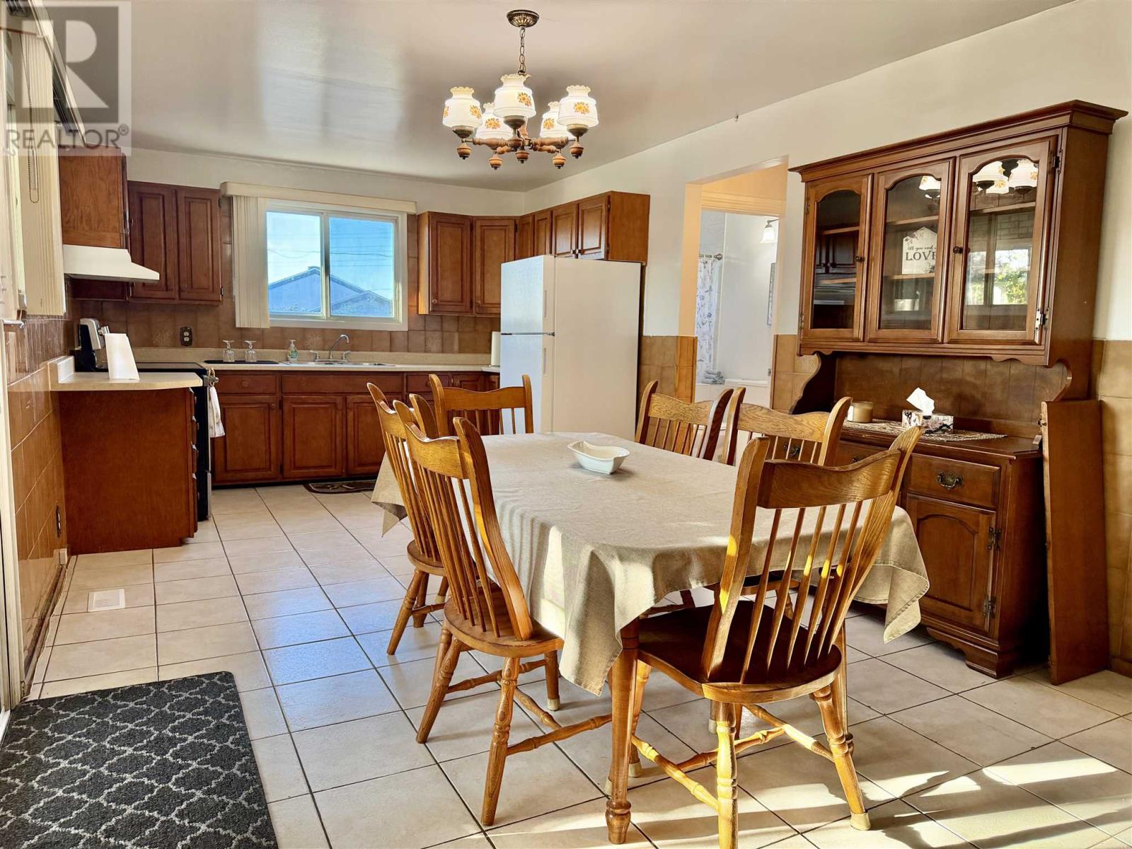 221 Hillside DR S, Elliot Lake — photo 4