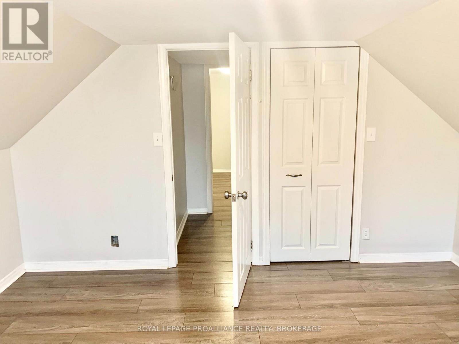 818 DIVISION STREET, Kingston (East of Sir John A. Blvd) — photo 12