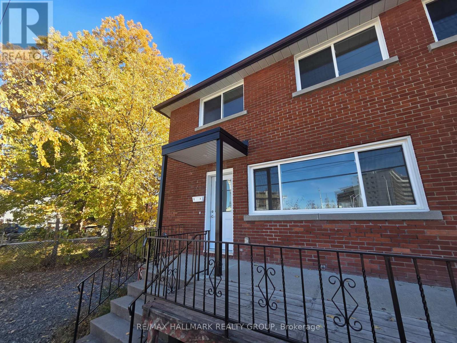1202 Byron Unit 1 photo 2