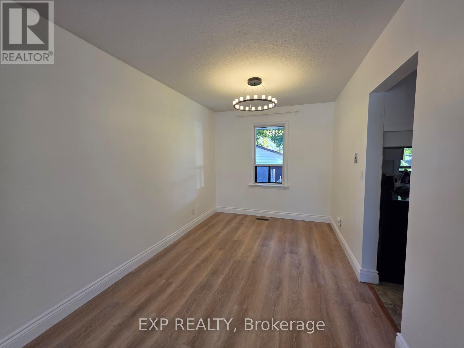 Main- 749 King Street West, Oshawa, ON photo 4