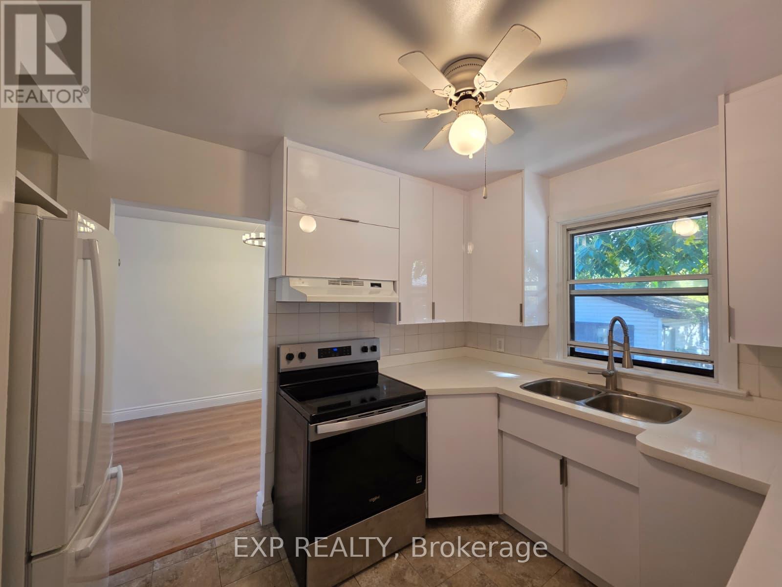 Main- 749 King Street West, Oshawa, ON photo 6