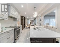Eating area - 15 Pine Ridge Lane, Brampton, ON L6W1G6 Photo 7