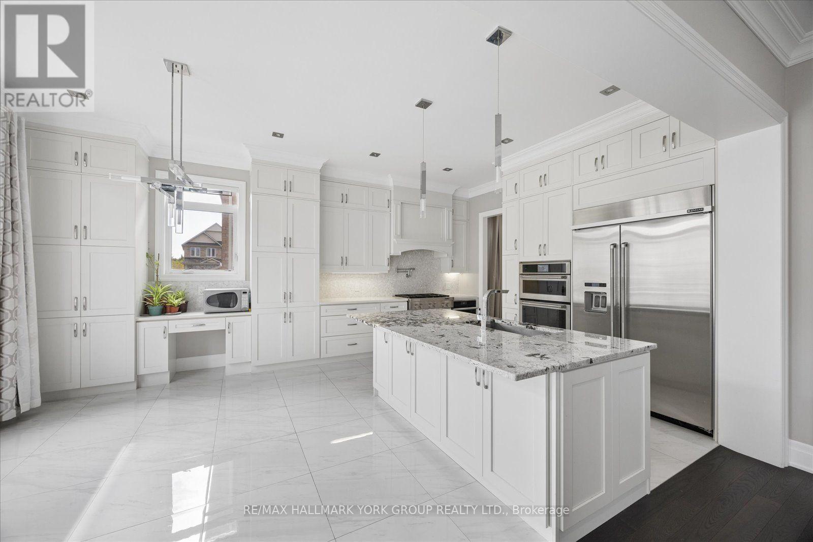 19 LAMPKIN STREET, Georgina (Sutton & Jackson's Point) — photo 11