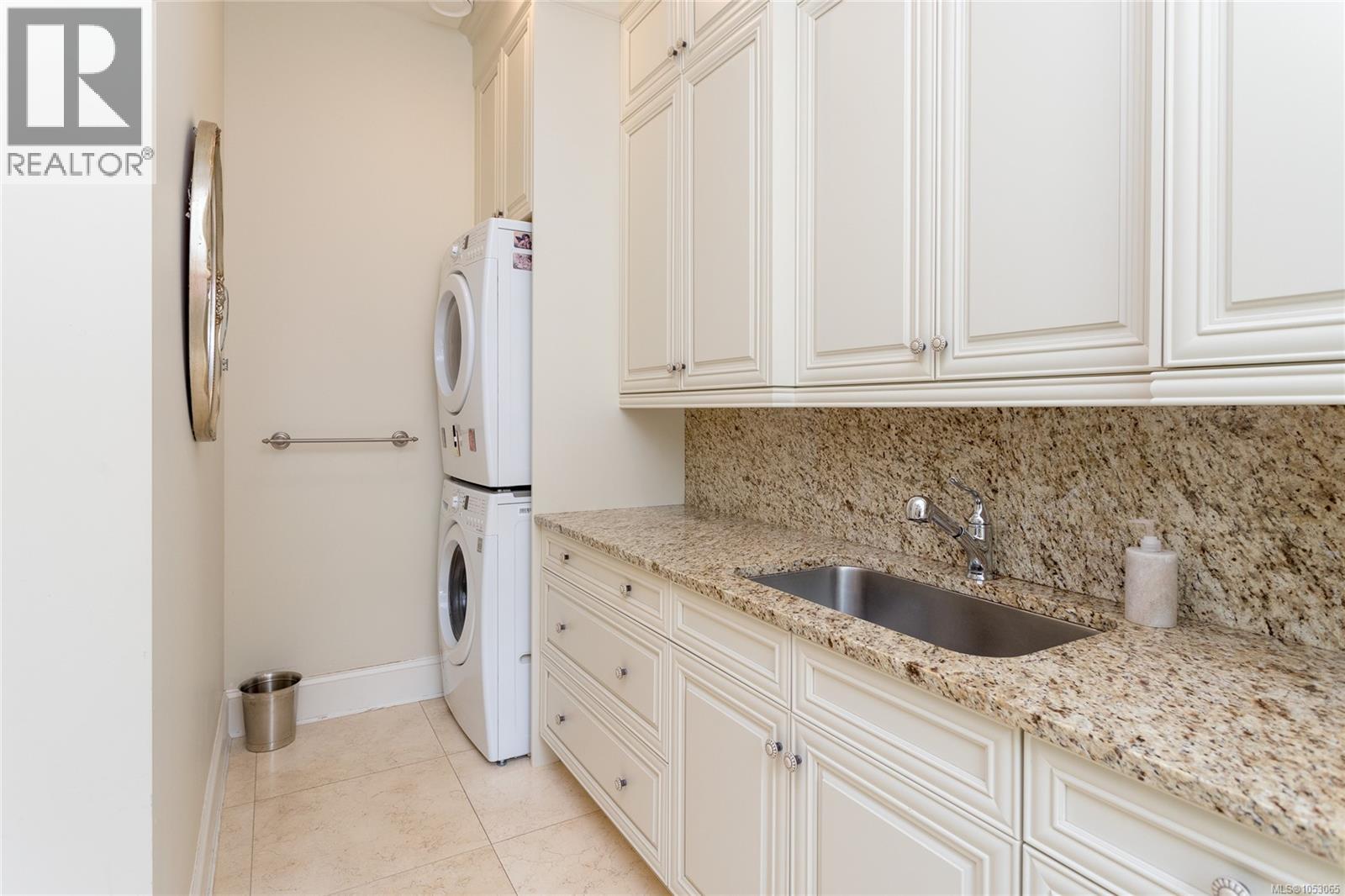  3280 Ripon Road, Oak Bay