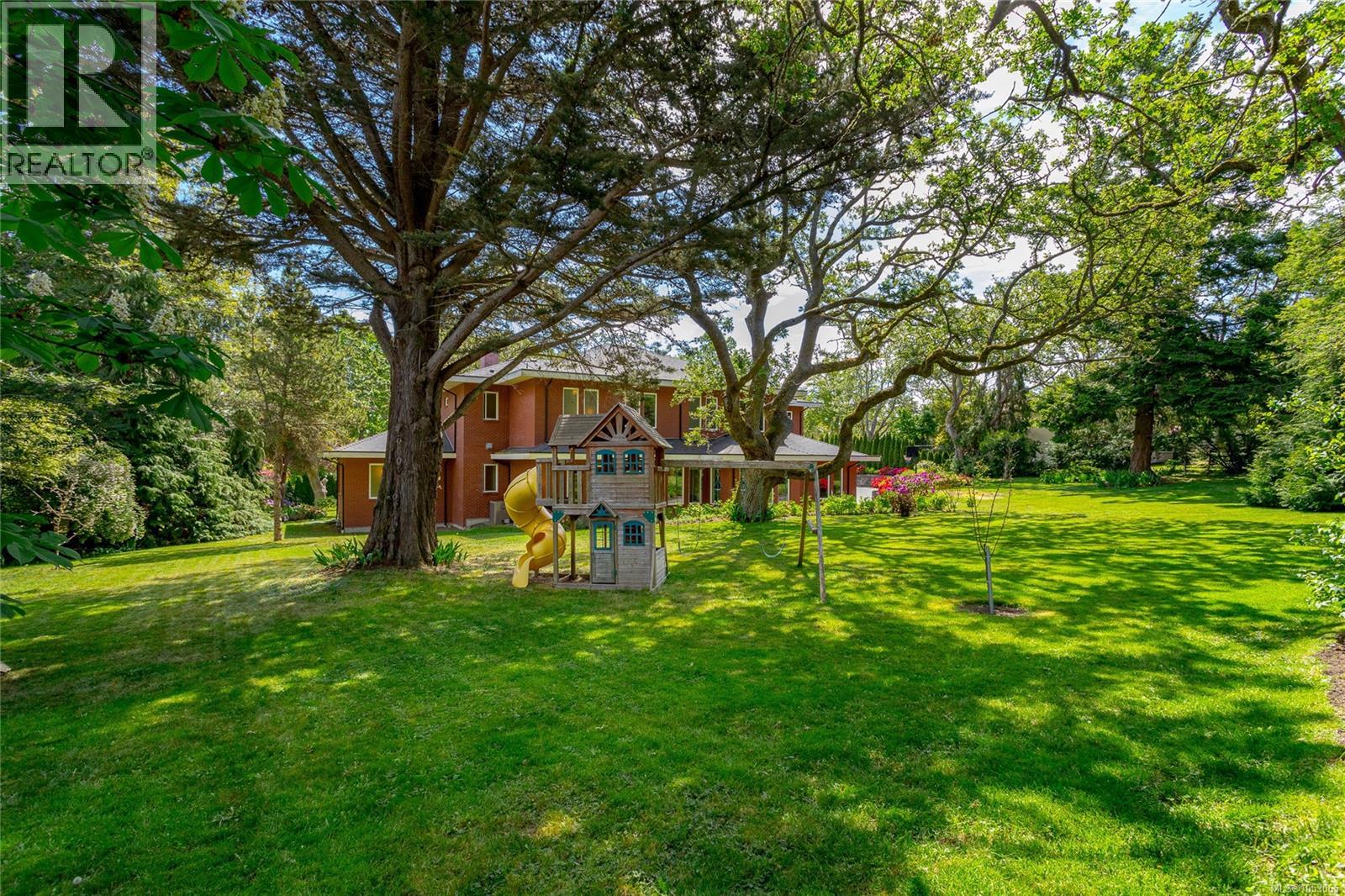  3280 Ripon Road, Oak Bay