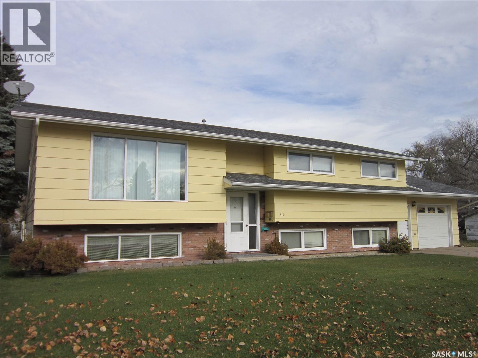 210 1st STREET N, Wakaw — photo 2