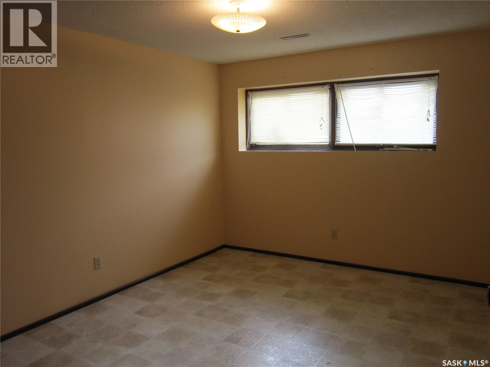 210 1st STREET N, Wakaw — photo 24