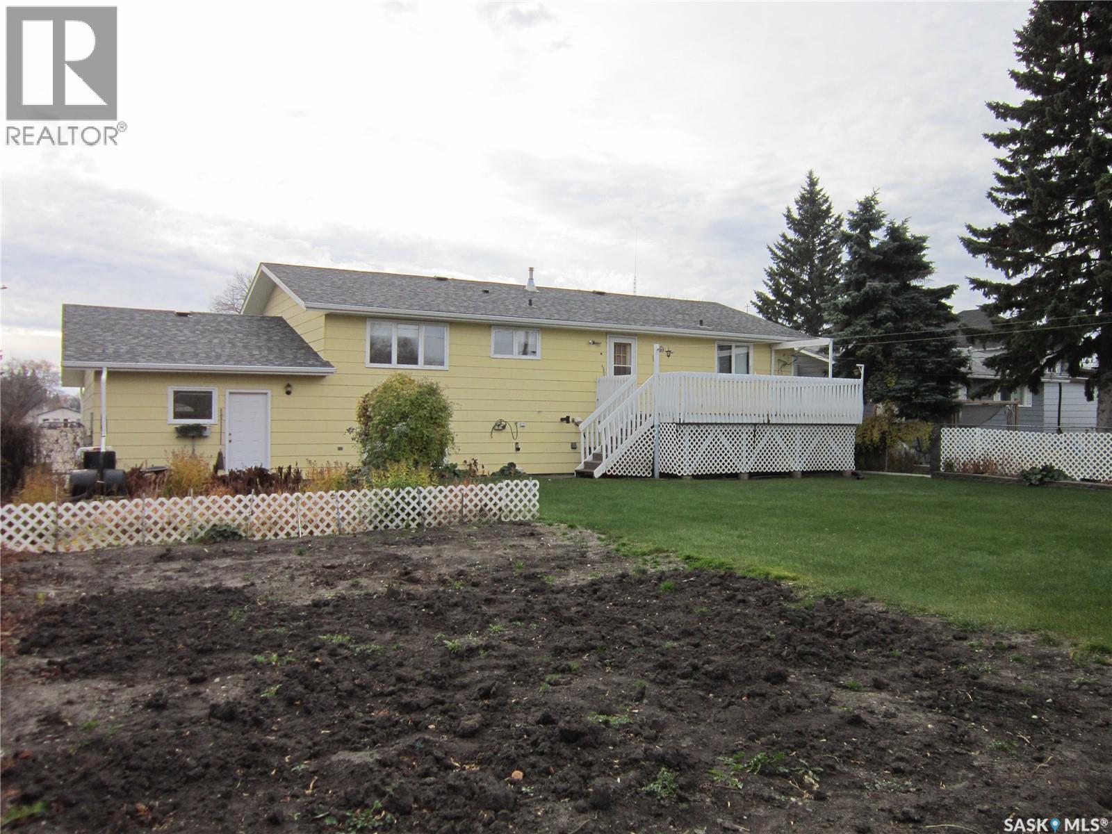 210 1st STREET N, Wakaw — photo 5