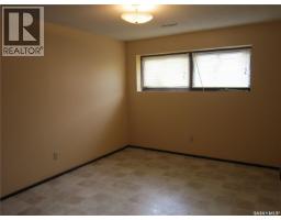 210 1st Street N, Wakaw, SK S0K4P0 Photo 24