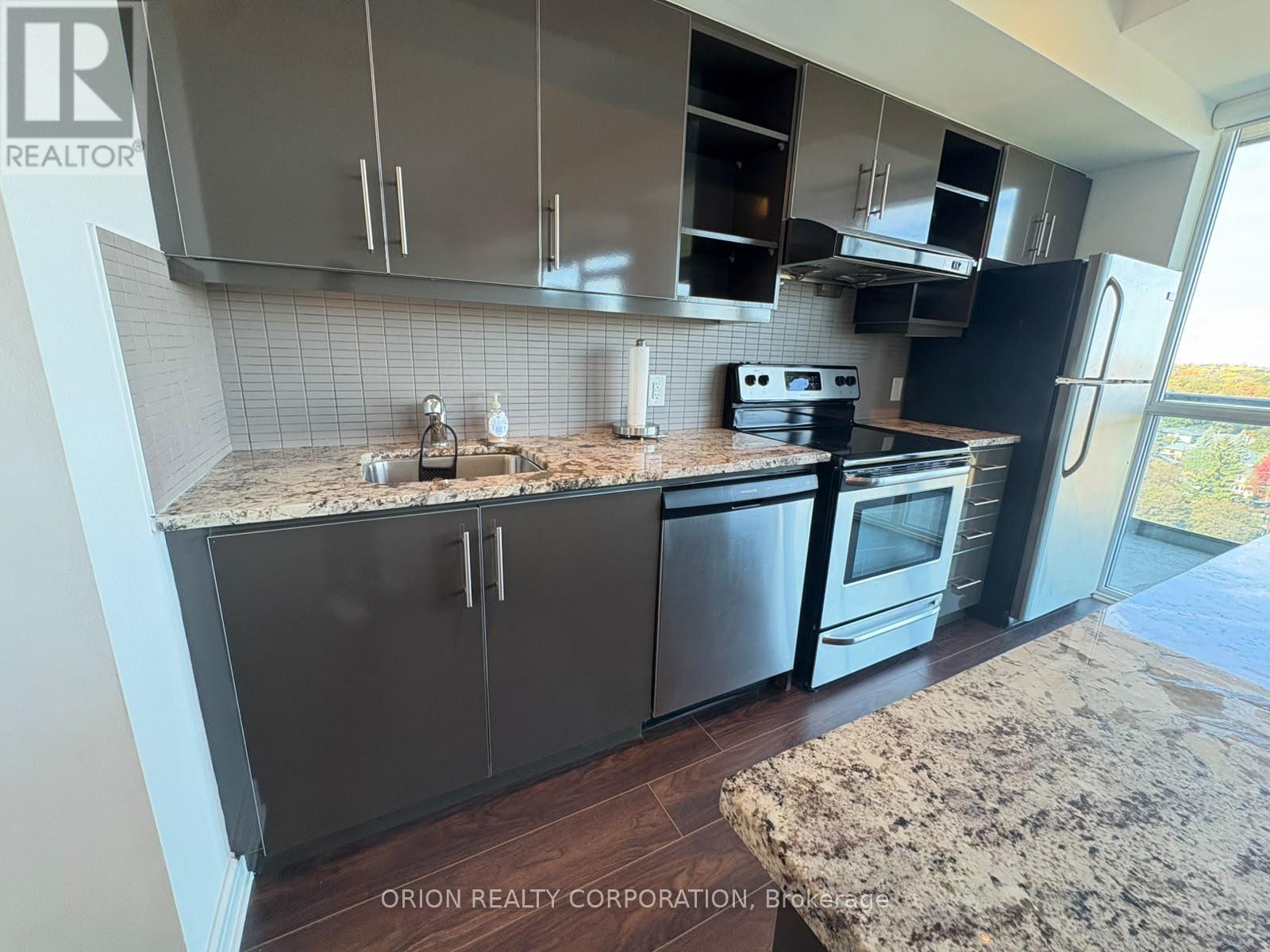 1105 - 35 BRIAN PECK CRESCENT, Toronto (Thorncliffe Park) — photo 2