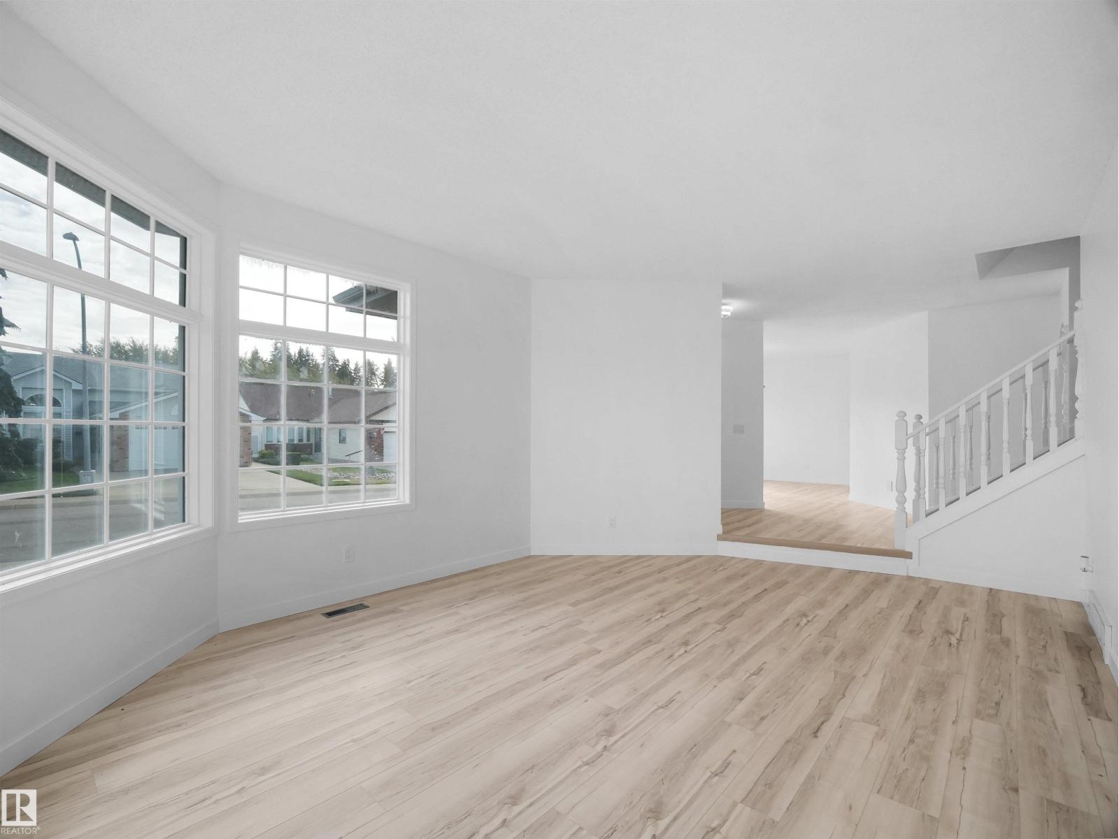 4103 28 AV NW, Edmonton — photo 9