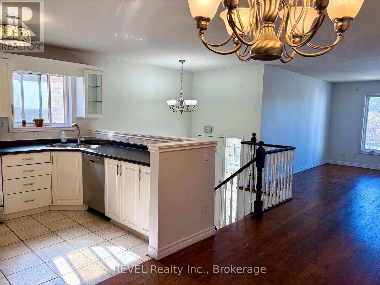 A - 204 OAKDALE AVENUE, St. Catharines (Oakdale) — photo 3