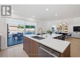 8 Laurelwood Crescent, Toronto, ON M9P1L5 Photo 15