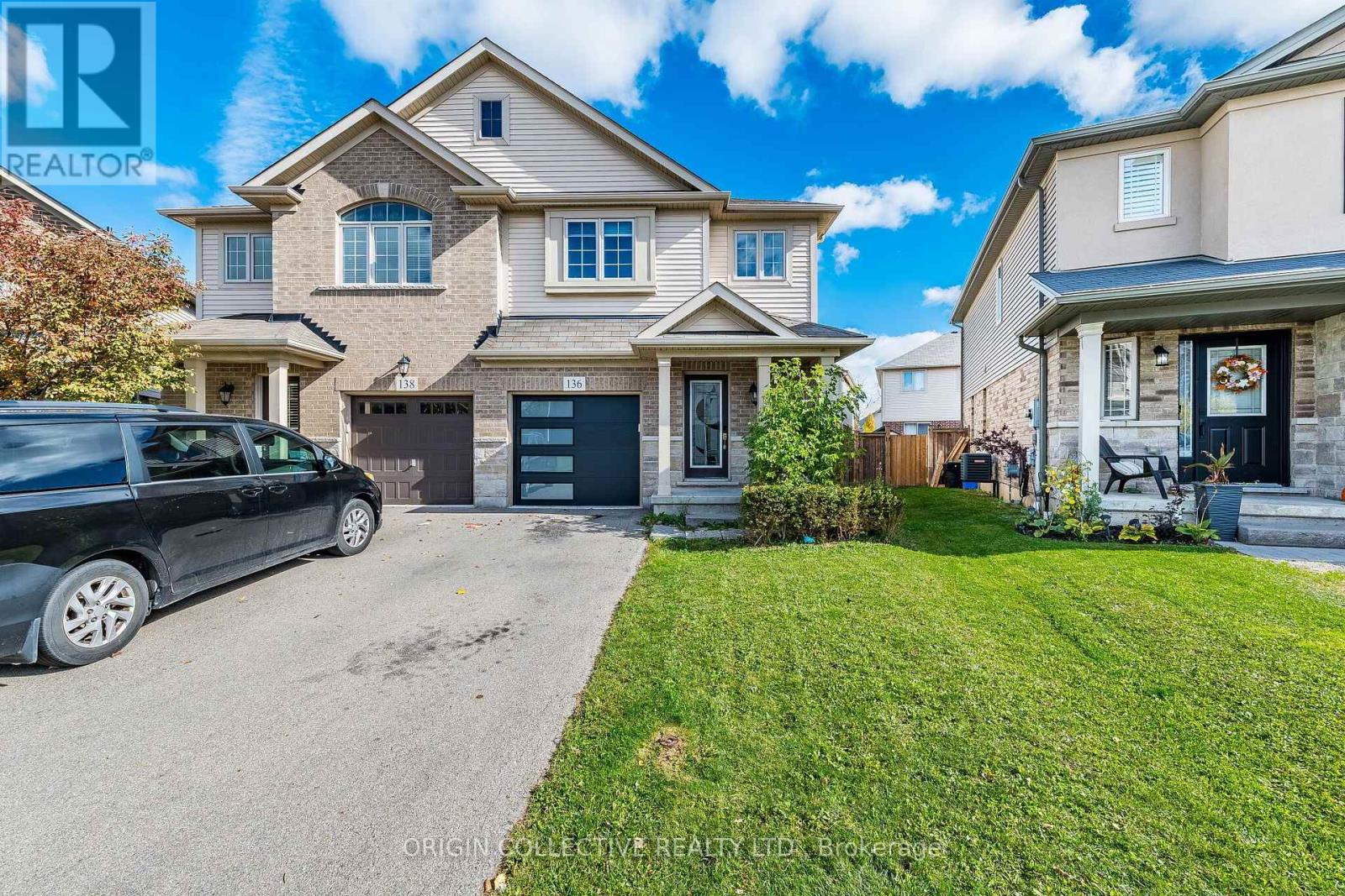 136 Westbank Trail East, Hamilton, ON