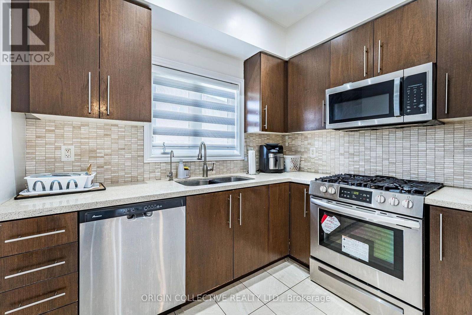 136 Westbank Trail East, Hamilton, ON photo 14