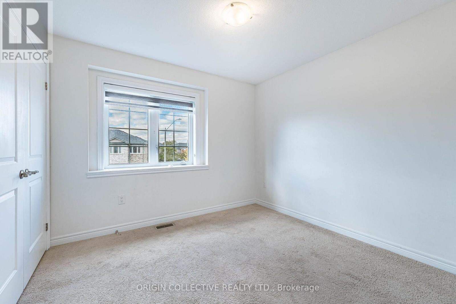 136 Westbank Trail East, Hamilton, ON photo 35
