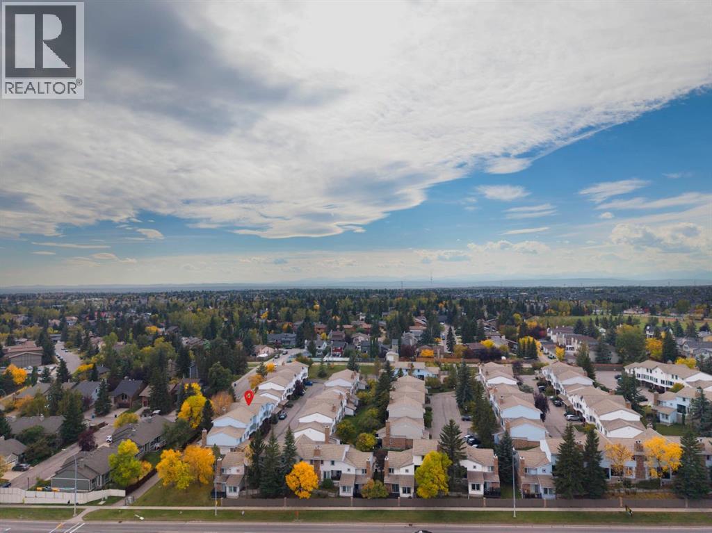 76 Coachway photo 2