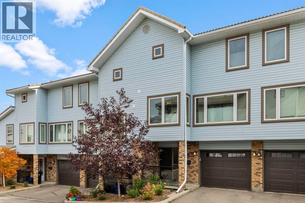 76 Coachway
