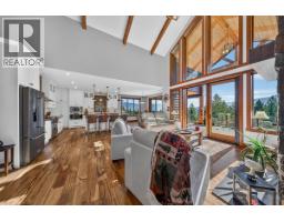 Full bathroom - 2621 Brewer  Rise Ridge, Invermere, BC V0A1K4 Photo 6