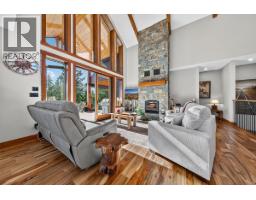 Mud room - 2621 Brewer  Rise Ridge, Invermere, BC V0A1K4 Photo 7