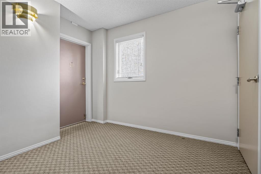 210, 102 Centre Court, photo 26 of 50