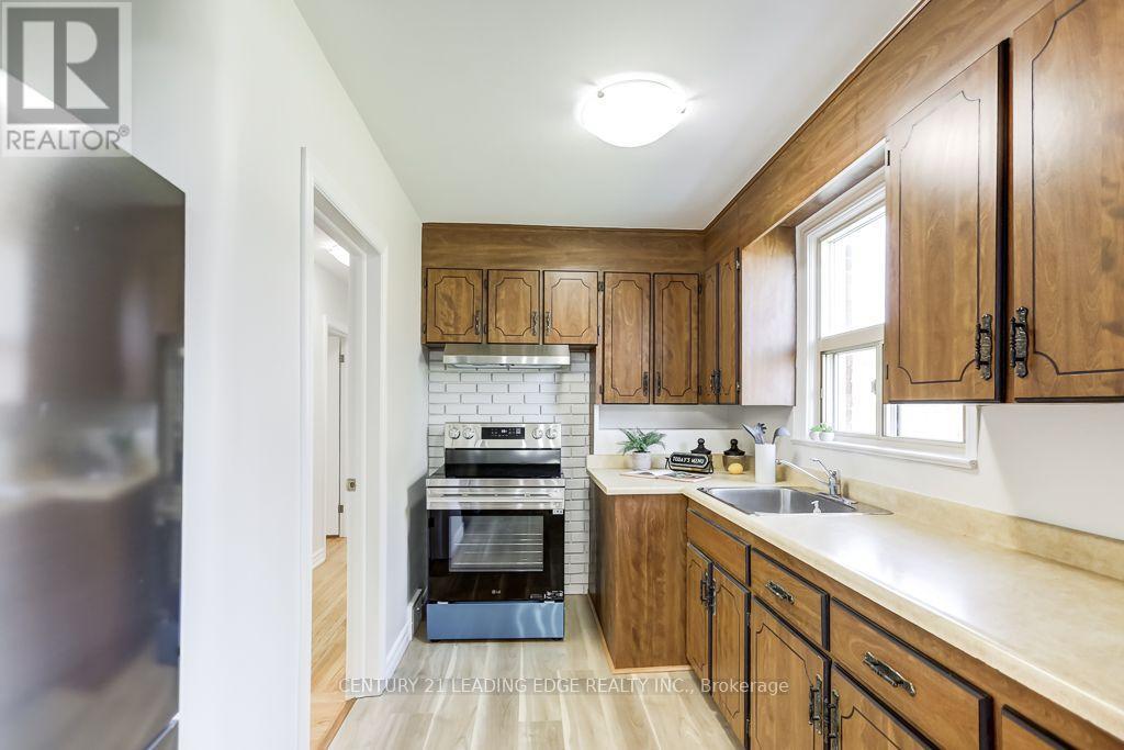 26 McGregor Road, Toronto, ON photo 12