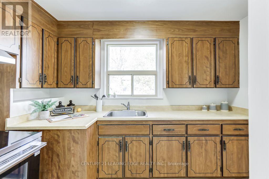26 McGregor Road, Toronto, ON photo 14