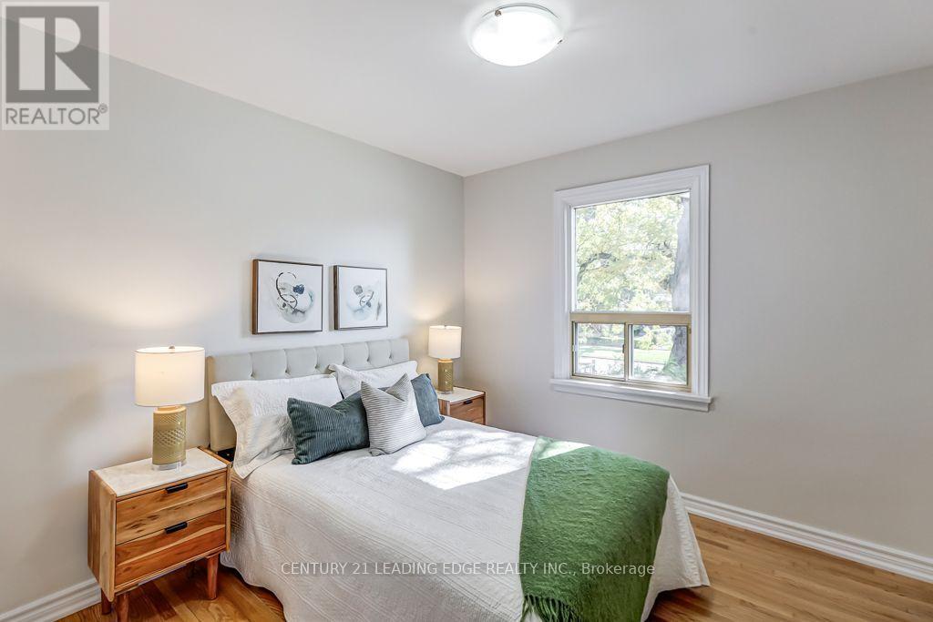 26 McGregor Road, Toronto, ON photo 16