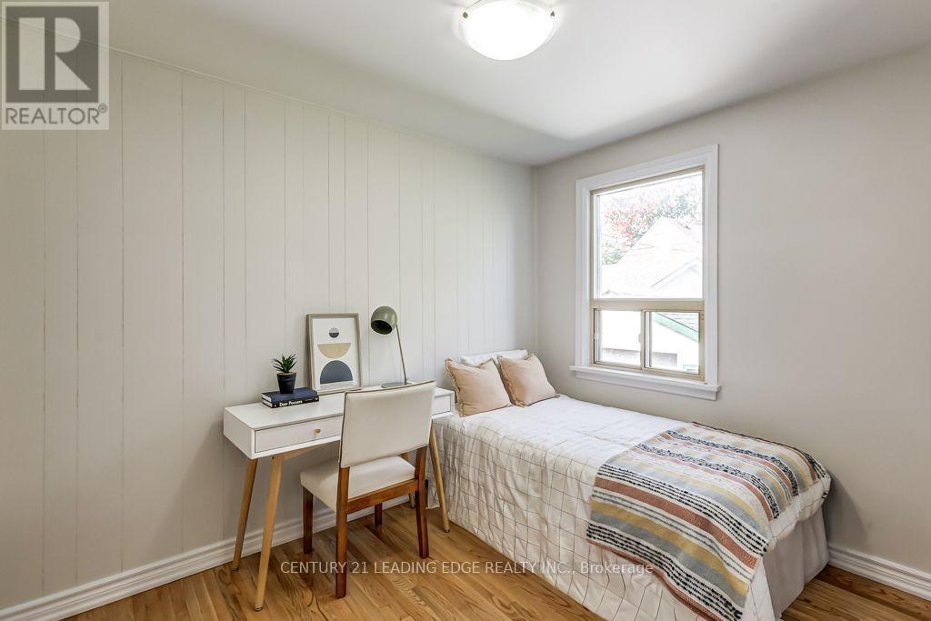 26 McGregor Road, Toronto, ON photo 17