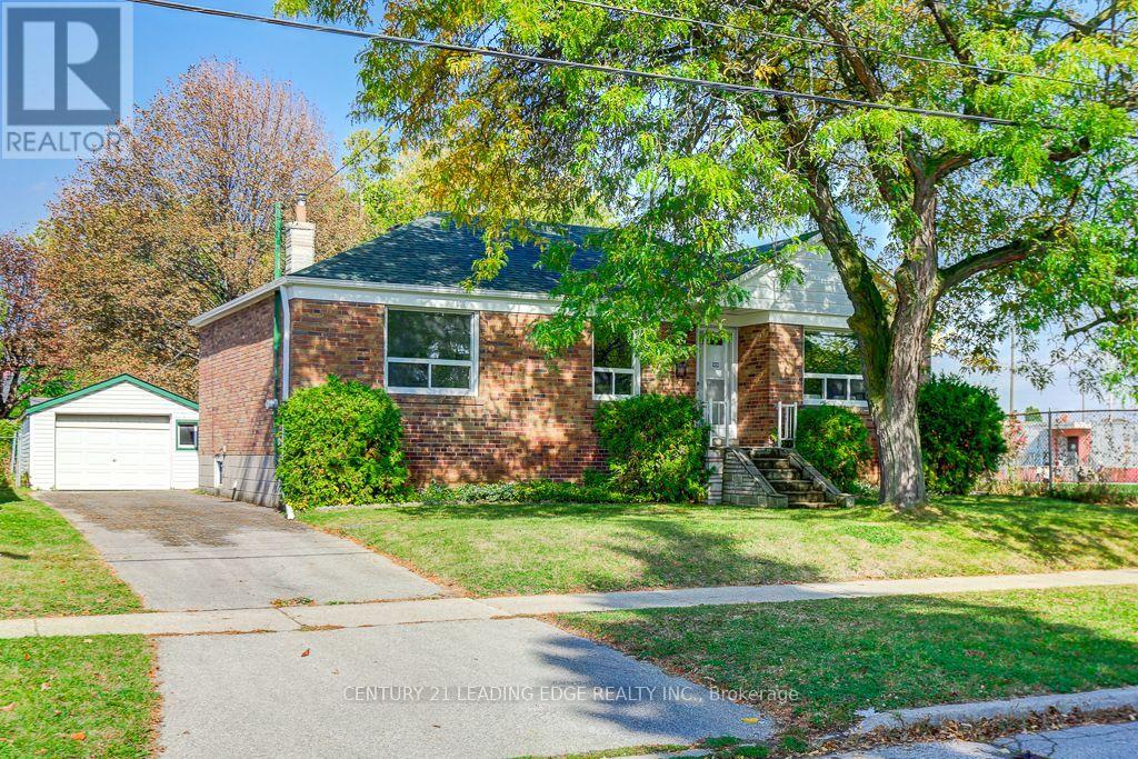 26 McGregor Road, Toronto, ON photo 2