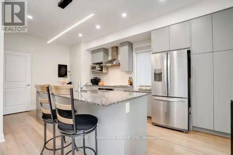 20 - 9 R CLINTWOOD GATE NE, Toronto (Parkwoods-Donalda) — photo 9