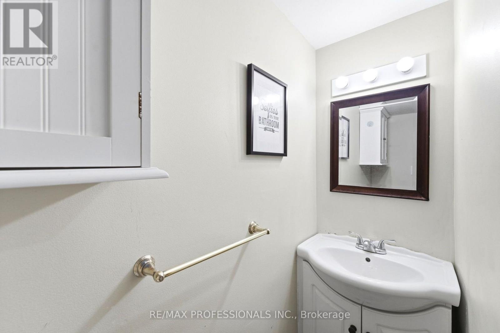 46 Lilacside Drive, Hamilton, ON photo 16
