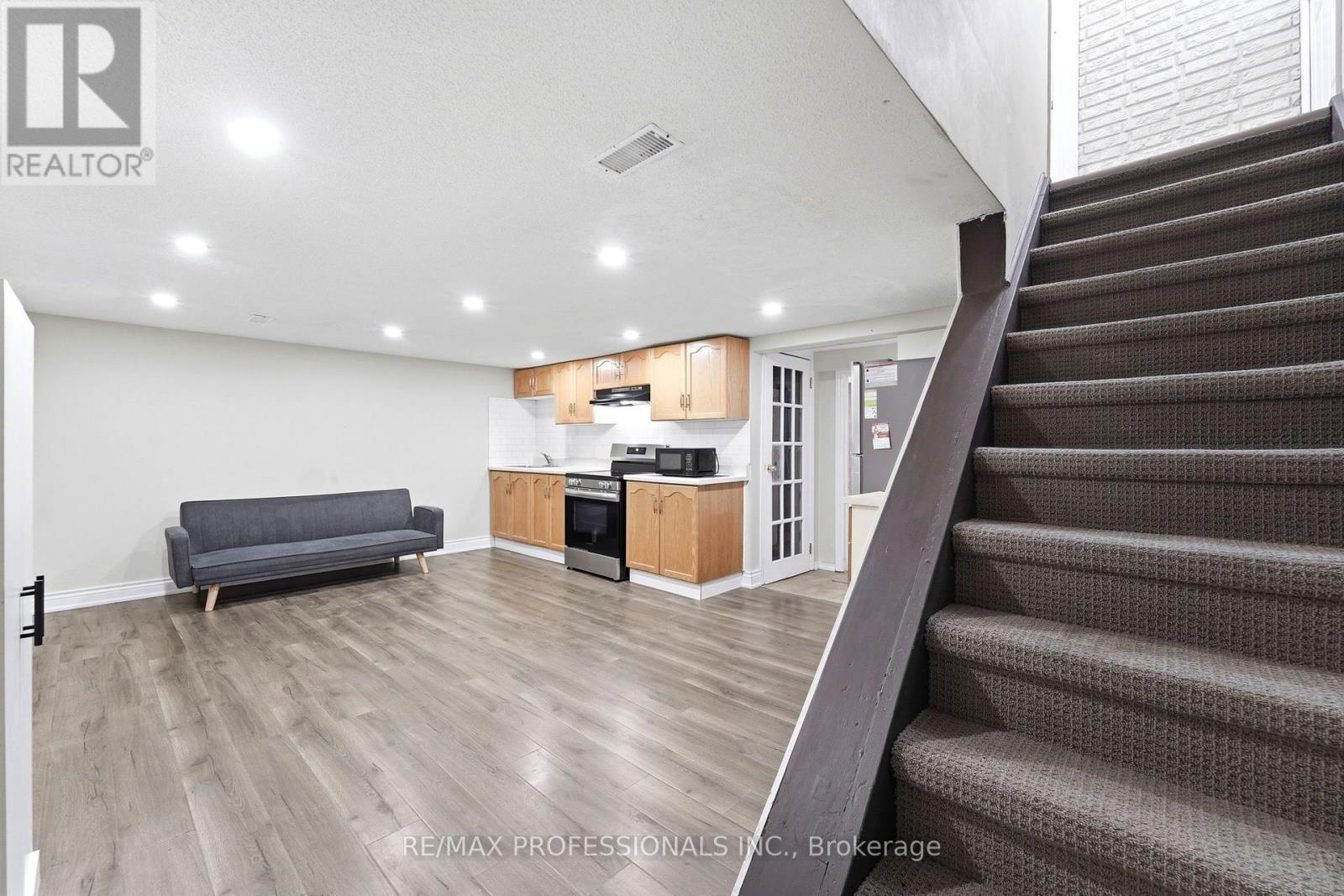 46 Lilacside Drive, Hamilton, ON photo 17