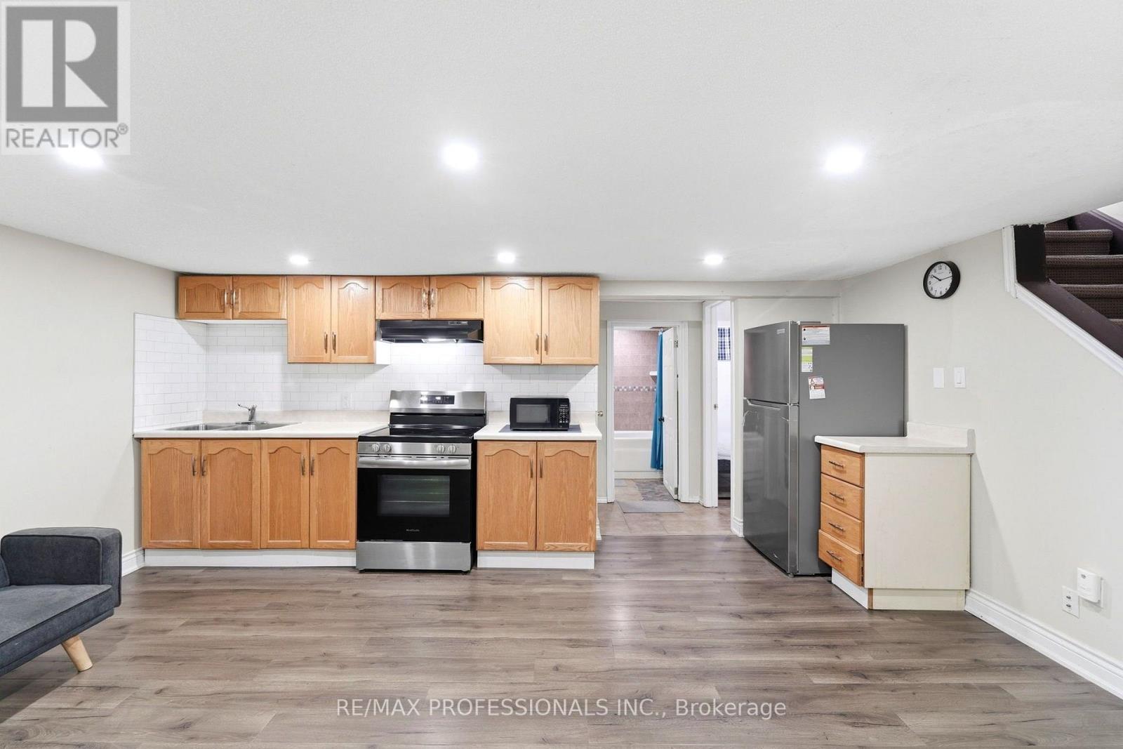 46 Lilacside Drive, Hamilton, ON photo 18